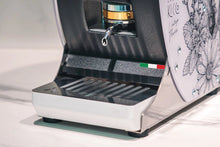 Load image into Gallery viewer, Kicco Vintage Flower with 40 ESE pods samples